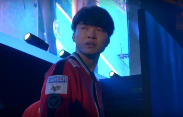 兄弟水晶谈论了 LPL 的现状：现在真的很难取得成绩。选手、教练和管理层必须优秀！